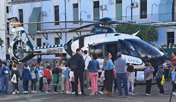 jornada-de-puertas-abiertas-y-exhibicion-de-medios-sede-comandancia-guardia-civil-de-cordoba