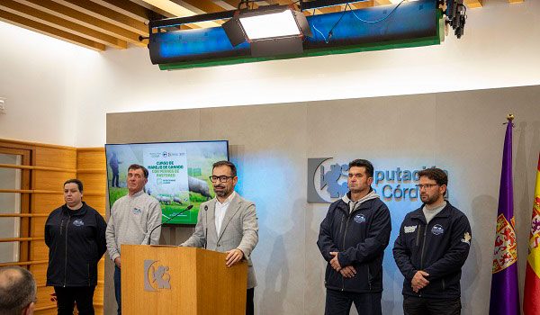 la-diputacion-pretende-mejorar-la-sostenibilidad-actividad-ganadera-curso-sobre-el-manejo-con-perros-de-pastoreo-que-desarrollara-la-asociacion-de-los-pedroches