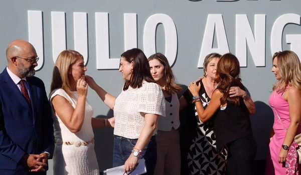 la-estacion-de-trenes-de-cordoba-estrena-nombre-de-julio-anguita