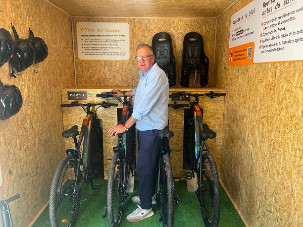 el-viso-impulsa-la-movilidad-turistica-sostenible-con-dos-nuevas-estaciones-de-aparcamiento-de-bicicletas-y-10-bicicletas-de-uso-publico