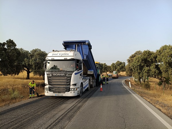 la-junta-mejora-la-seguridad-vial-en-la-a-435-a-su-paso-por-el-termino-de-pedroche