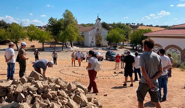 arranca-la-escuela-viva-de-piedra-seca-en-los-pedroches-para-dar-relevo-al-oficio-de-paerero