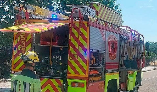 los-bomberos-intervienen-en-dos-incendios-forestales-y-agricolas-en-villanueva-de-cordoba