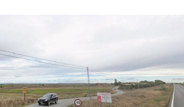los-bomberos-de-pozoblanco-extinguen-el-incendio-de-un-vehiculo-en-el-camino-mohedano