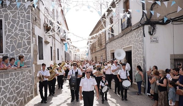 la-banda-de-musica-santa-cecilia-de-pedroche-llevara-sus-sones-a-cordoba-a-la-procesion-de-ntra-sra-del-rosario